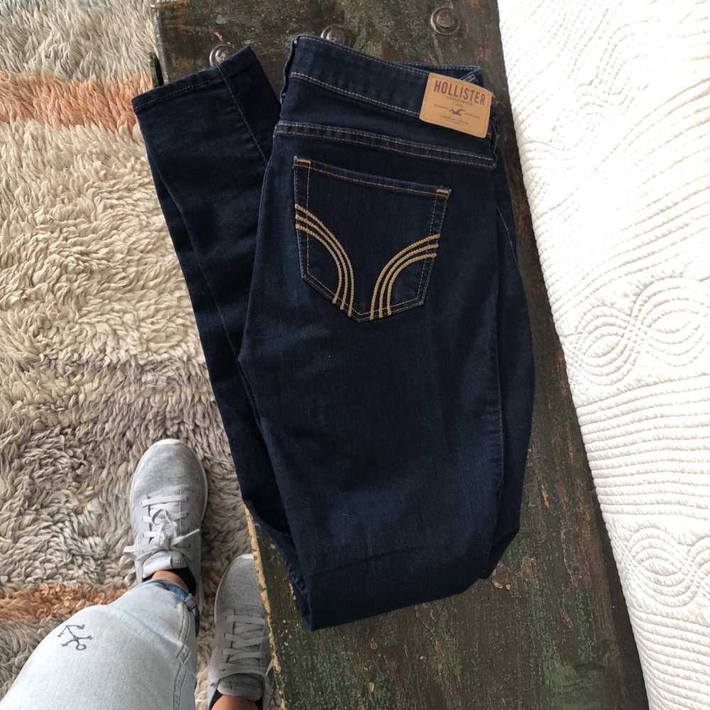 Hollister super skinny jeans very dark wash